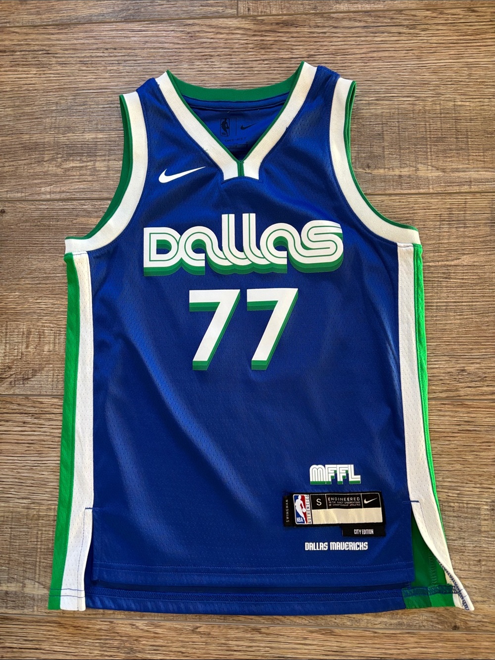 Dallas Mavericks Luka Doncic #77 Nike Jersey